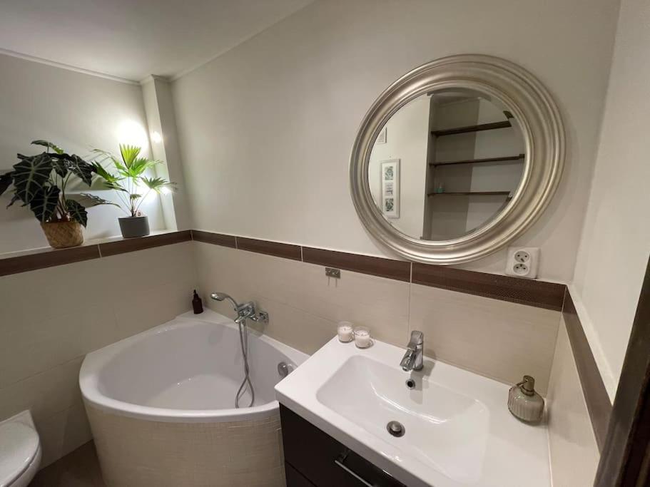 Comfortable Apartment In Warsaw Bielany Exterior photo